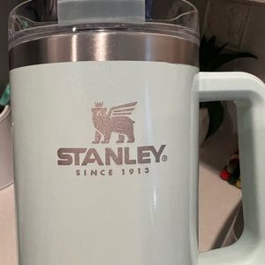 Stanley 40 oz tumbler